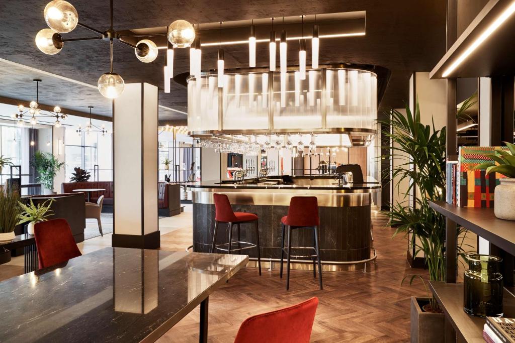 London Radisson-Hotel--Conference-Centre-London-Heathrow facility