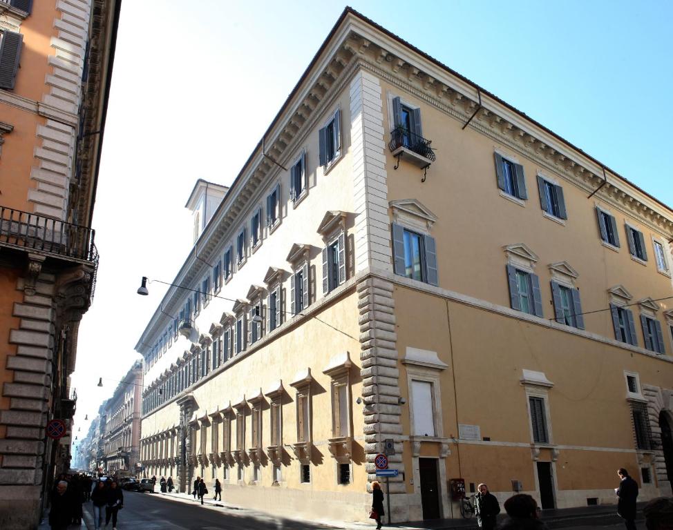 Rome Residenza-Ruspoli-Bonaparte exterior