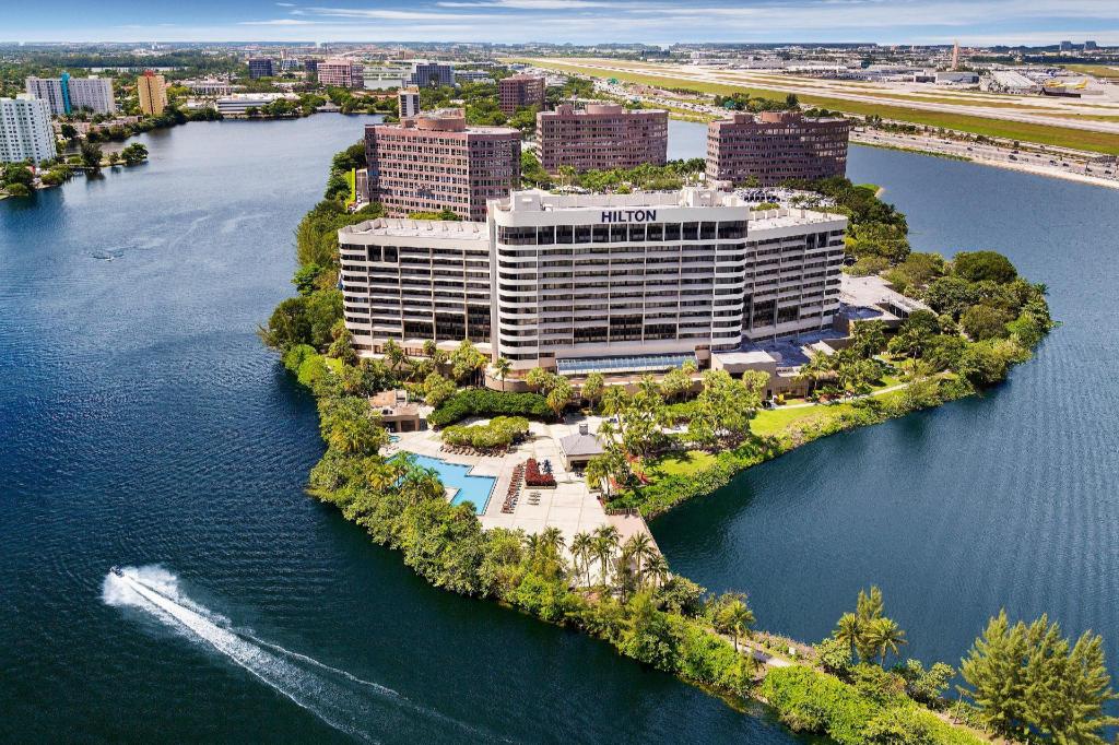 Hilton Miami Airport Blue Lagoon