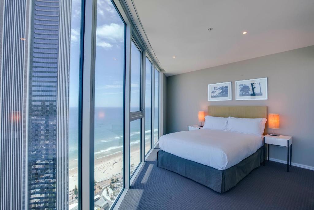 Gold-Coast Hilton-Surfers-Paradise-Hotel--Residences interior