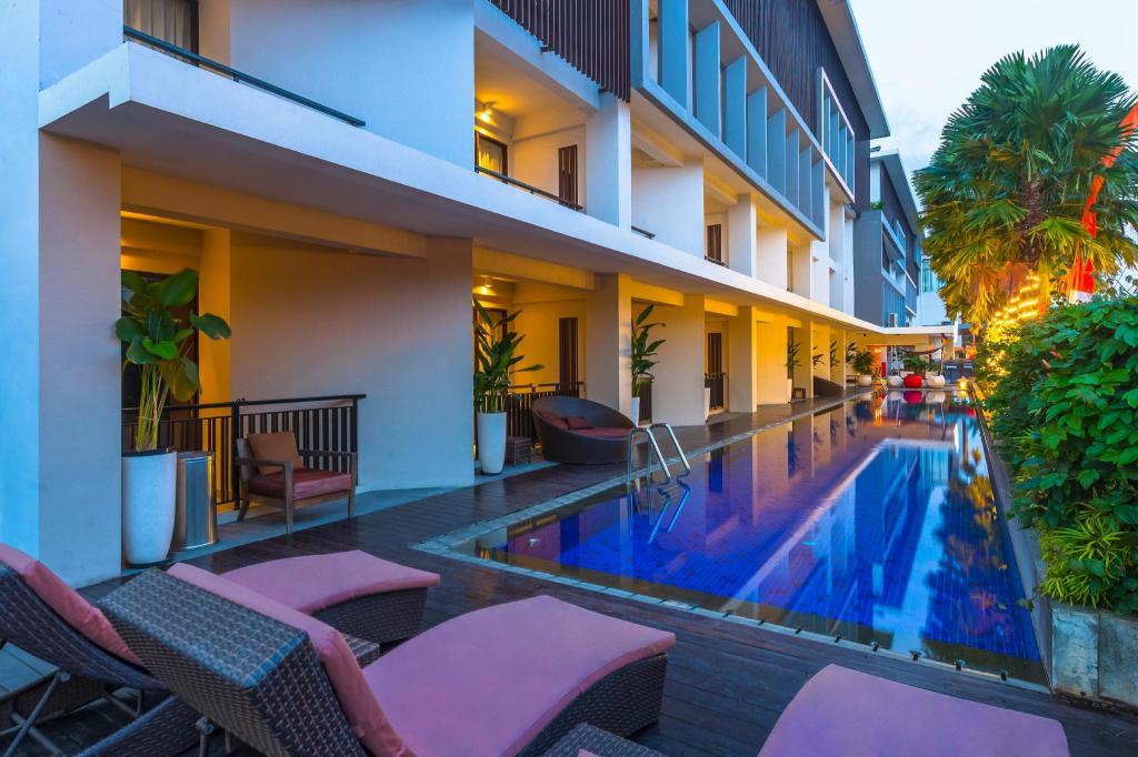 Bali HARRIS-Hotel-Seminyak exterior