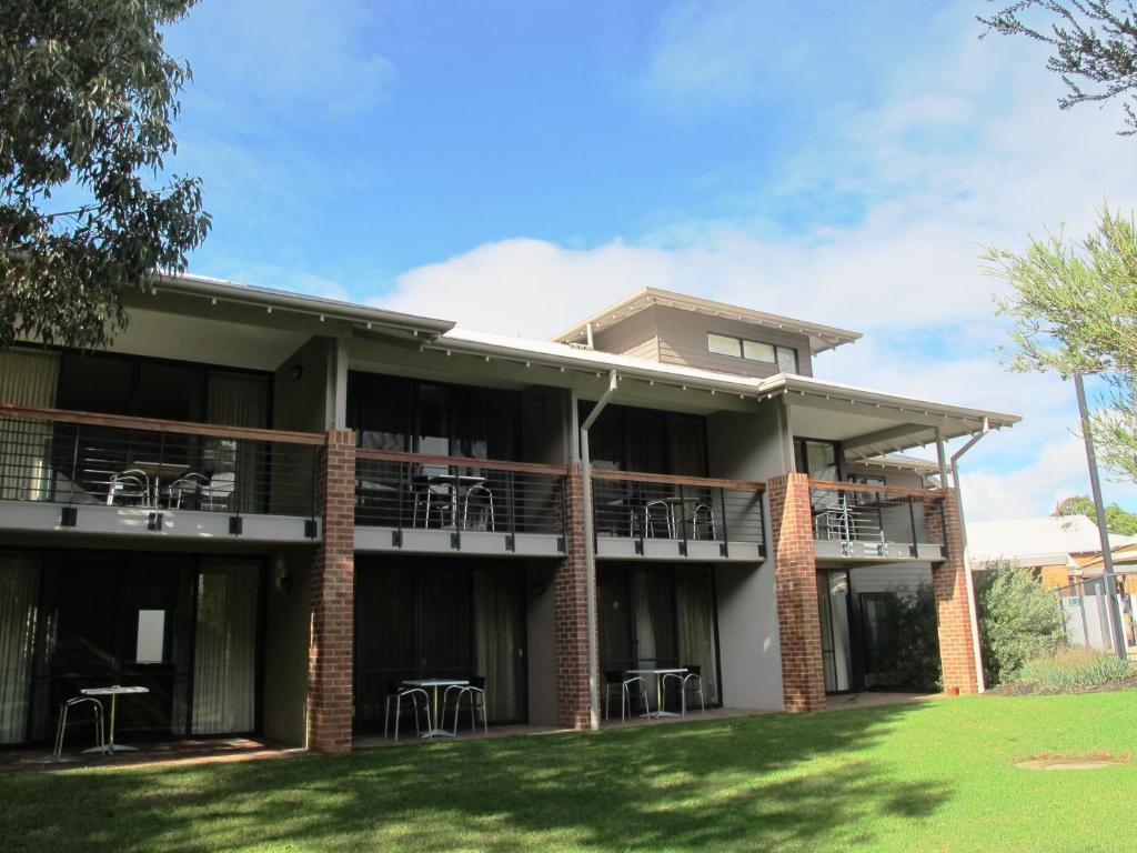 Margaret-River Margarets-In-Town-Apartments exterior