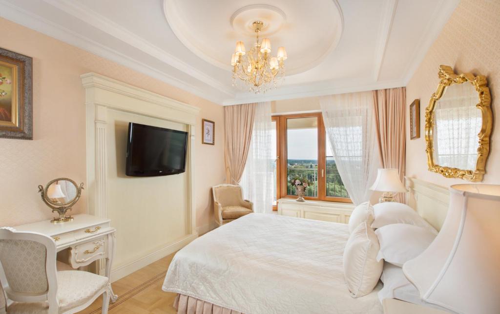 Mistral Hotel and Spa