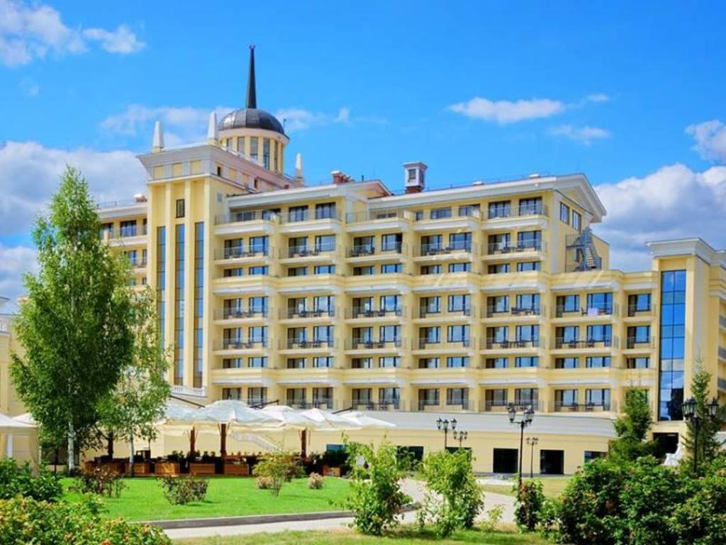 Moscow Mistral-Hotel-and-Spa exterior