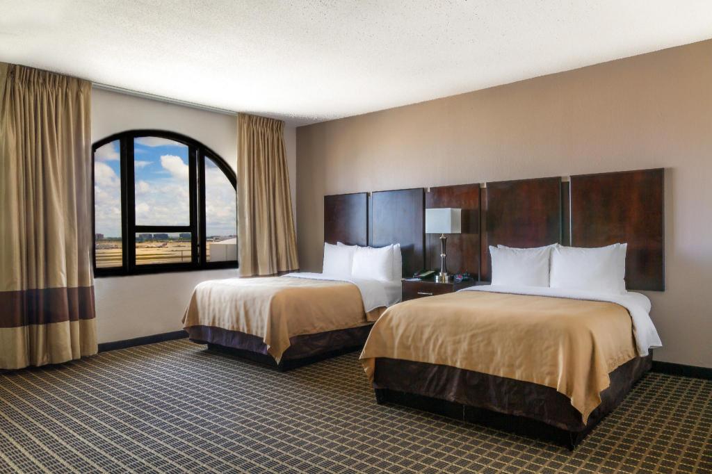 Clarion Inn & Suites Miami International Airport