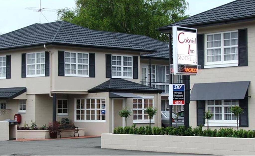Christchurch Colonial-Inn-Motel exterior
