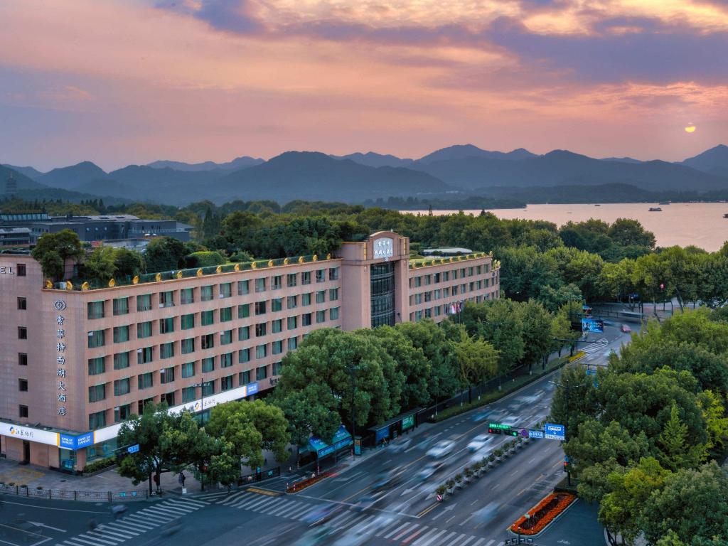 Hangzhou Sofitel Westlake Hotel