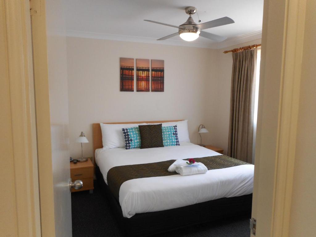 Port-Stephens Beaches-Serviced-Apartments interior