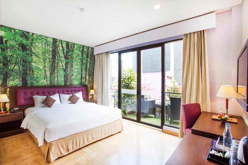 Bali Kuta-Central-Park-Hotel interior