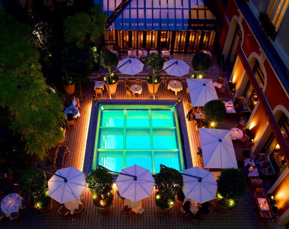 Paris Le-Royal-Monceau-Hotel-Raffles-Paris facility