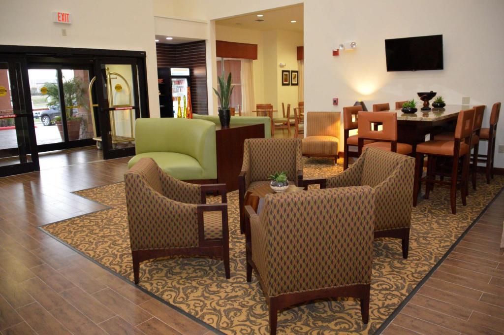 Best Western Plus Hobby Airport Inn and Suites