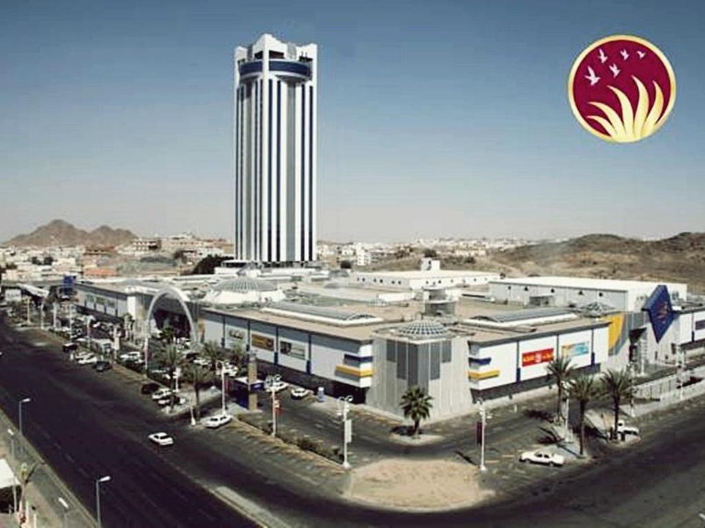 Al-Taif Awaliv-International-Hotel exterior