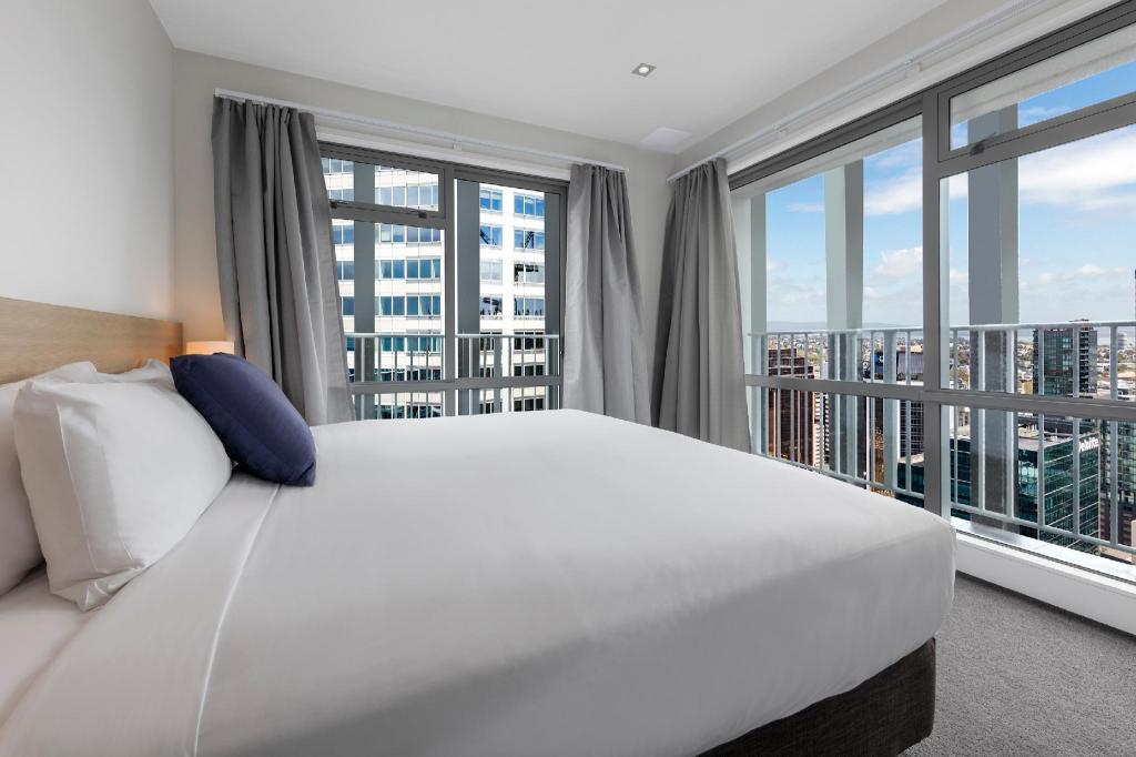 Auckland Harbour Suites