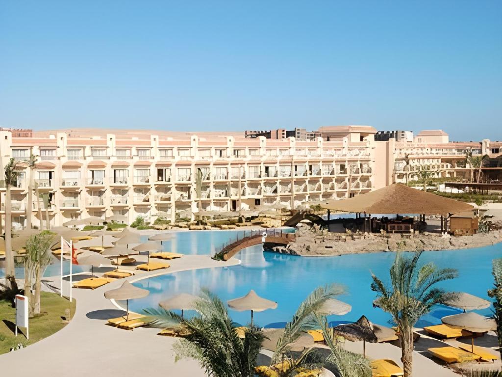 Pyramisa Beach Resort - Sahl Hasheesh