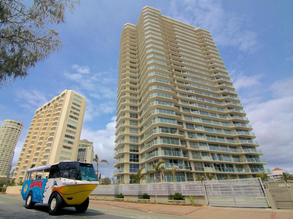 Gold-Coast Hi-Surf-Holiday-Apartments exterior