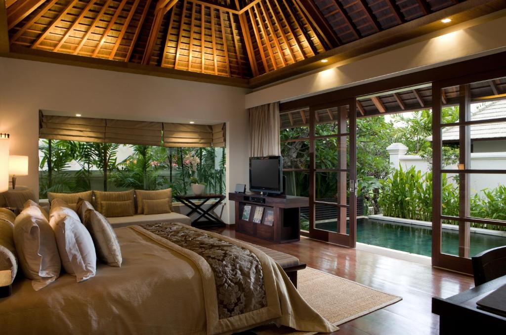 The Royal Santrian Luxury Beach Villas