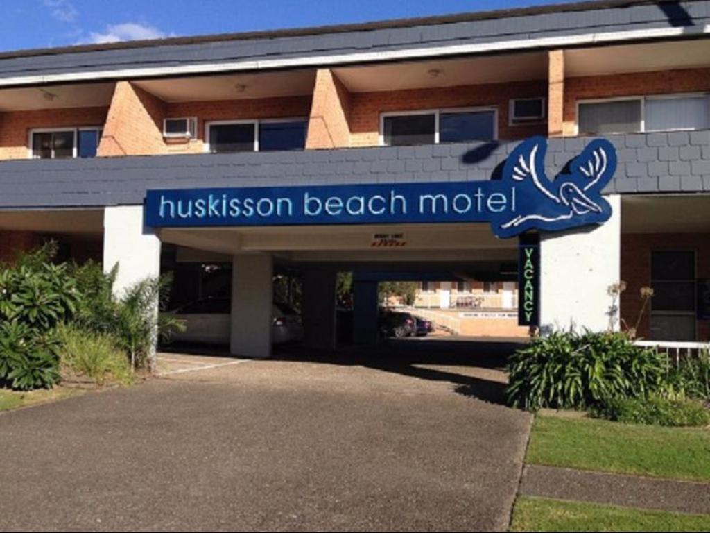 Jervis-Bay Huskisson-Beach-Motel exterior