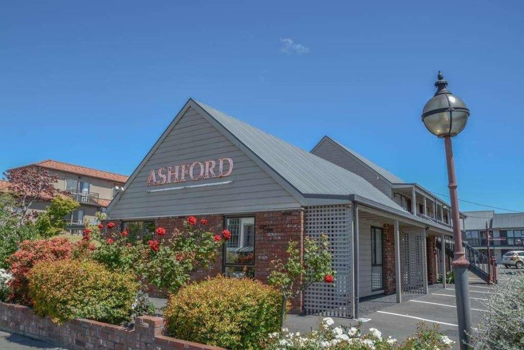 Christchurch Ashford-Motor-Lodge exterior
