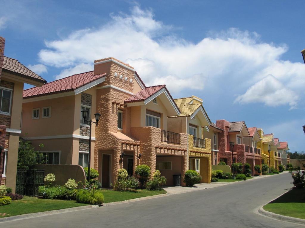 Cebu Crown-Regency-Suites-And-Residences---Mactan exterior