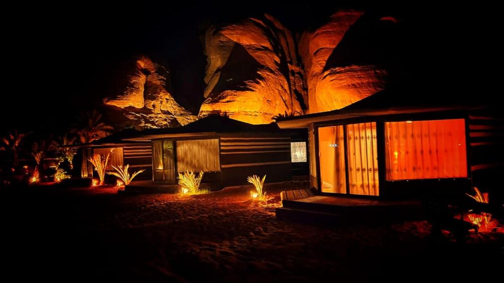 Wadi-Rum Captains-Desert-Camp exterior