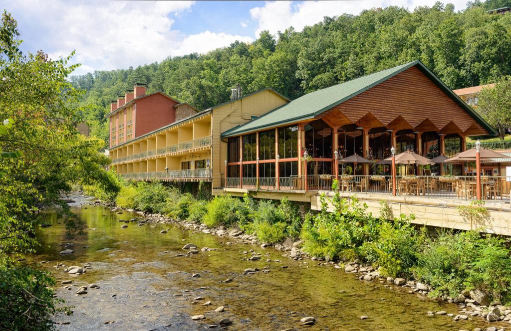 River Terrace Resort and Convention Center