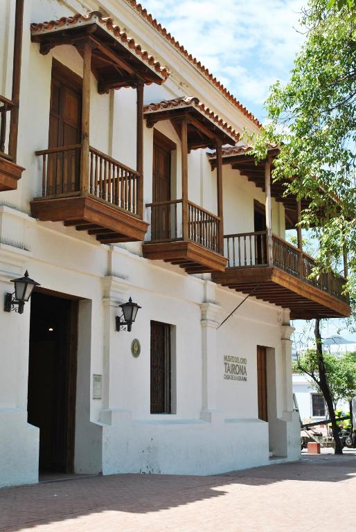 Santa-Marta Hostal-Espanolete exterior