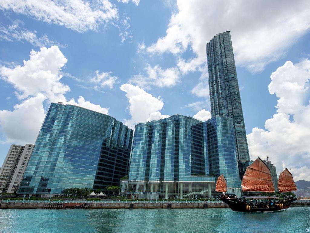 Hong-Kong Harbour-Grand-Kowloon exterior