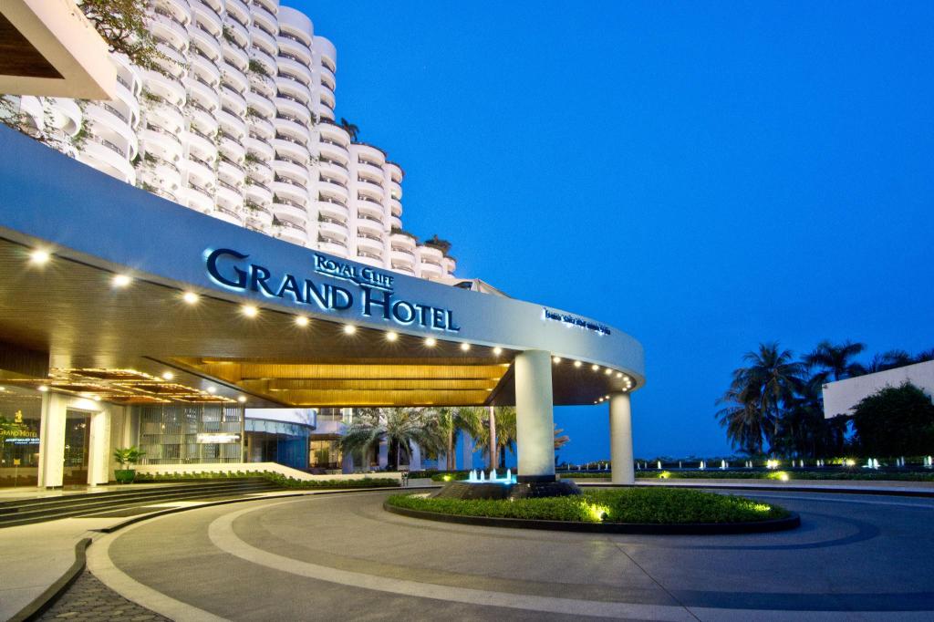 Pattaya Royal-Cliff-Grand-Hotel-Pattaya exterior