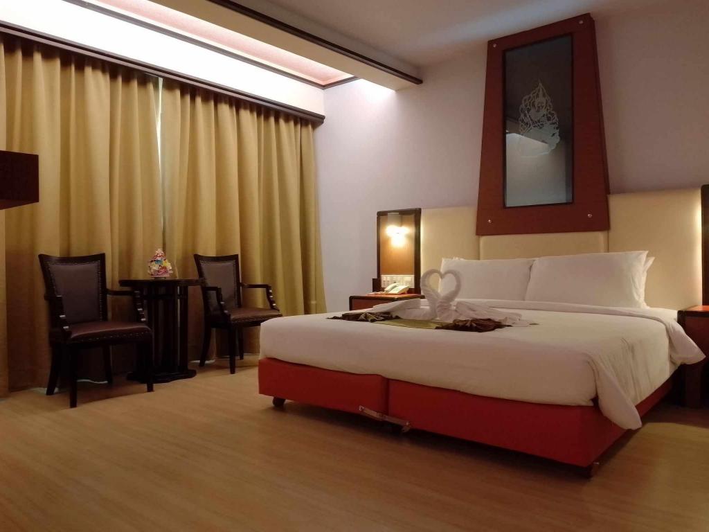 BP Grand Tower Hotel (SHA Extra Plus)