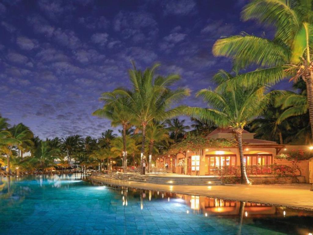 Mauritius-Island Mauricia-Beachcomber-Resort--Spa exterior