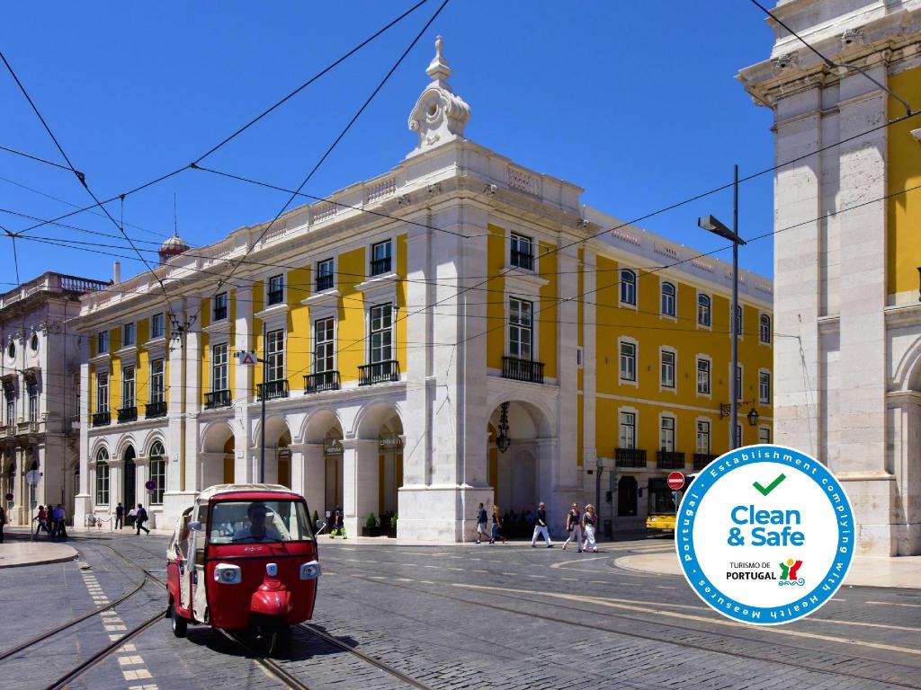 Lisbon Pousada-de-Lisboa-Praa-do-Comrcio---Small-Luxury-Hotels-of-the-World exterior