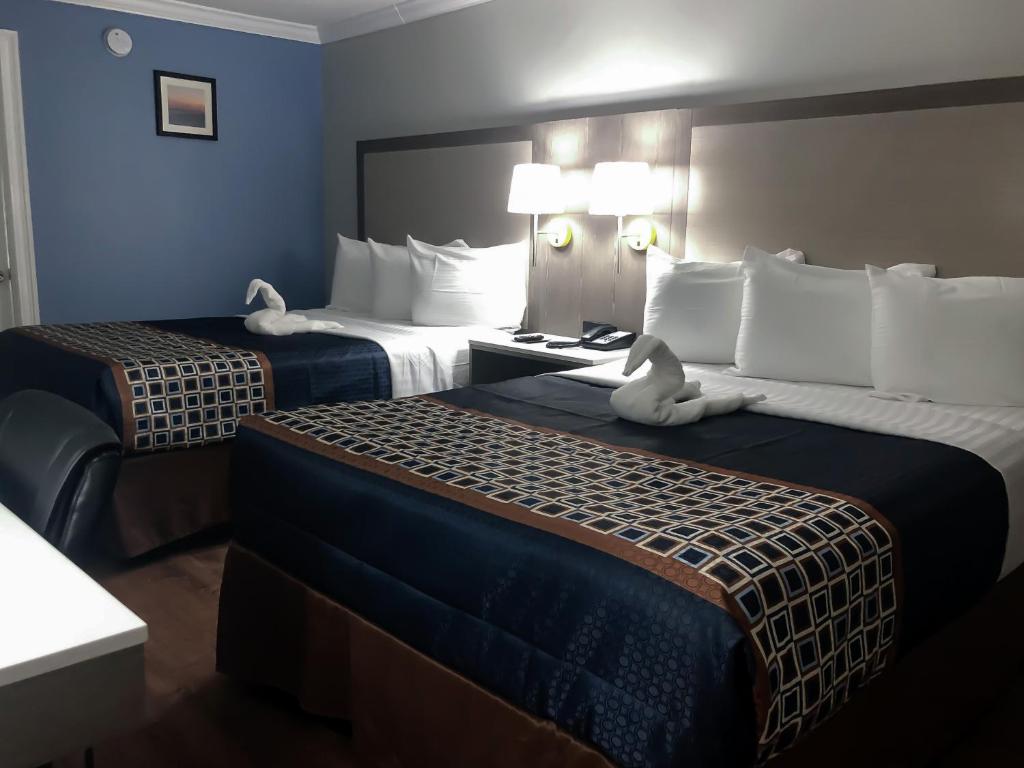 Destin Inn & Suites