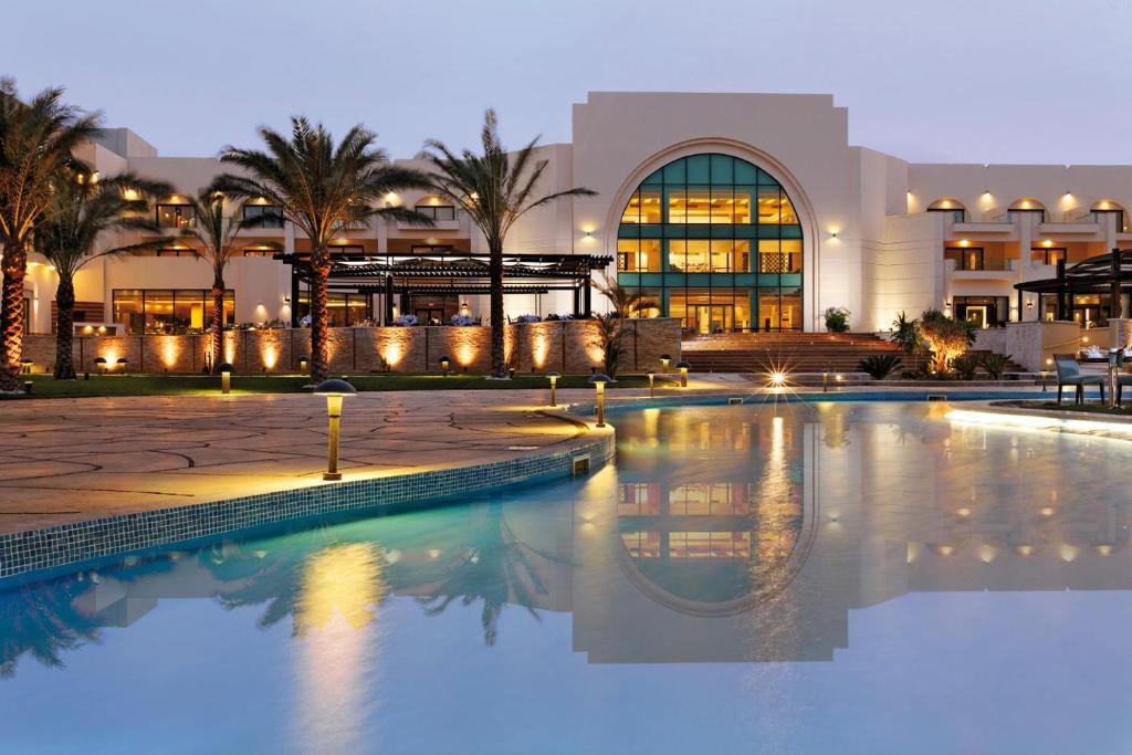 Hurghada Movenpick-Waterpark-Resort--Spa-Soma-Bay exterior