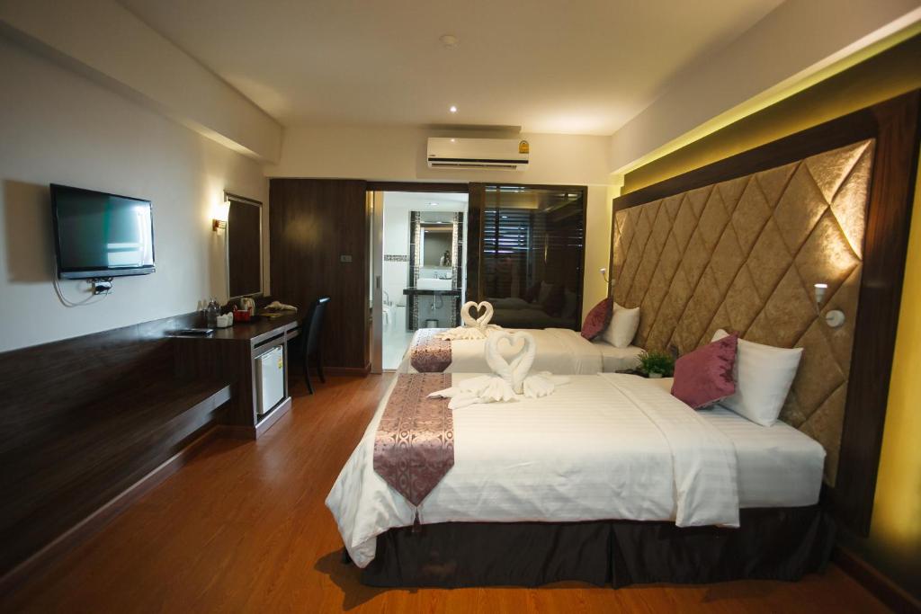 Grand Pink Hotel