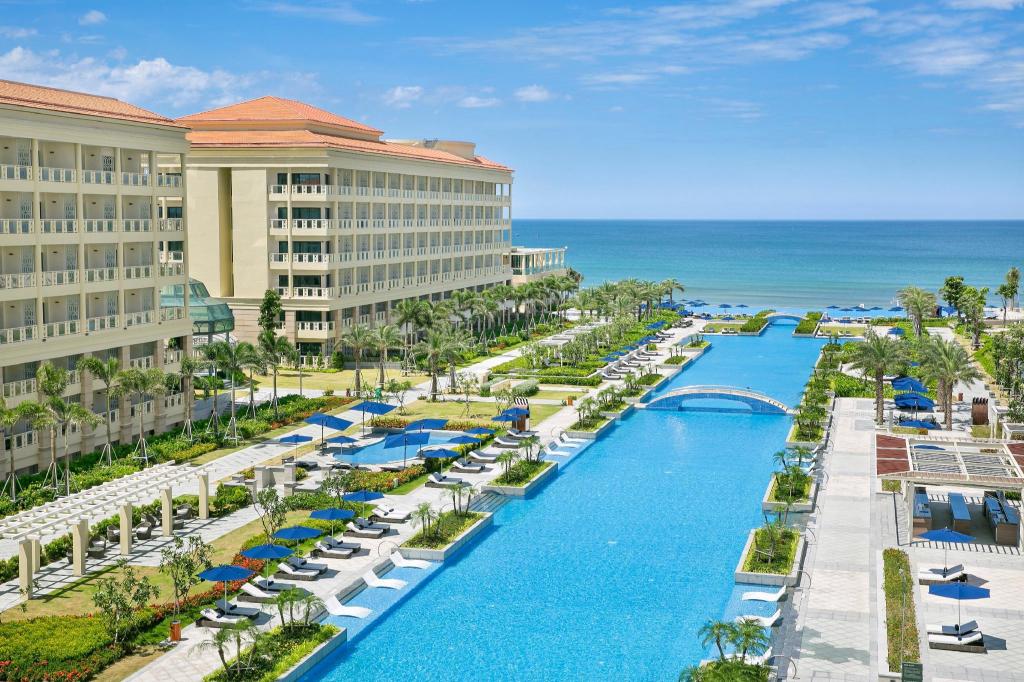 Sheraton Grand Danang Resort & Convention Center