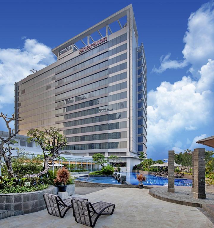 Jakarta Sheraton-Grand-Jakarta-Gandaria-City-Hotel exterior