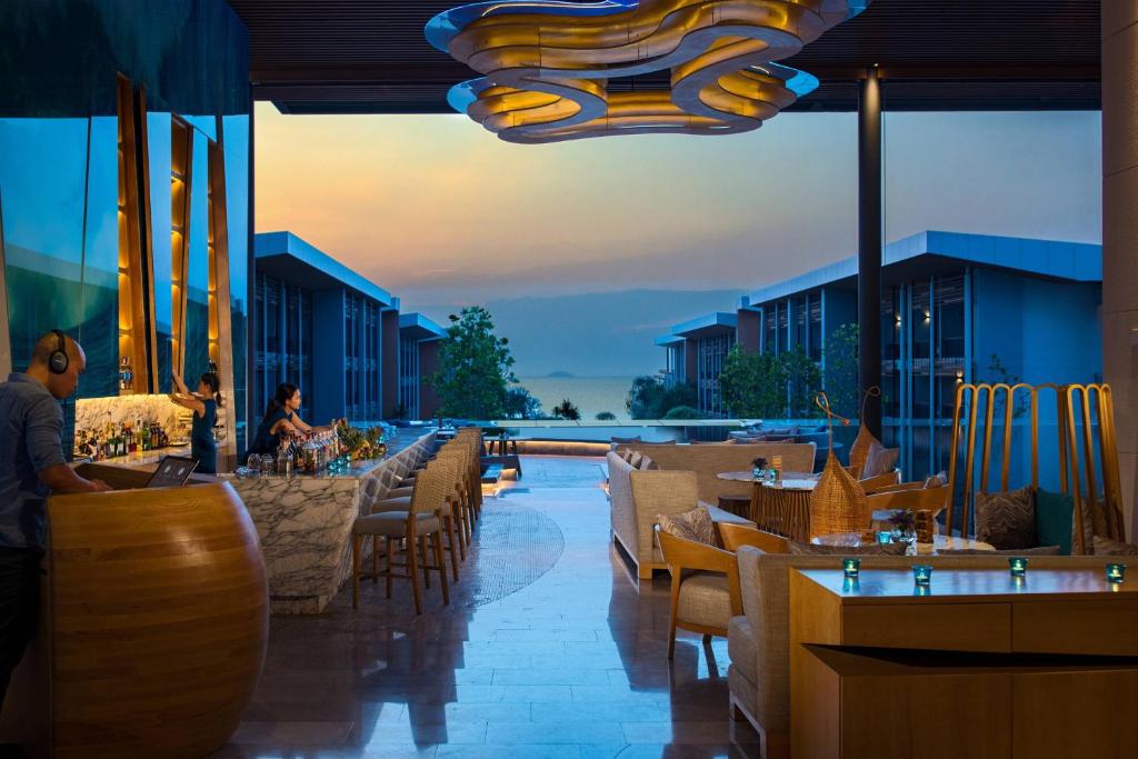 Pattaya Renaissance-Pattaya-Resort--Spa facility