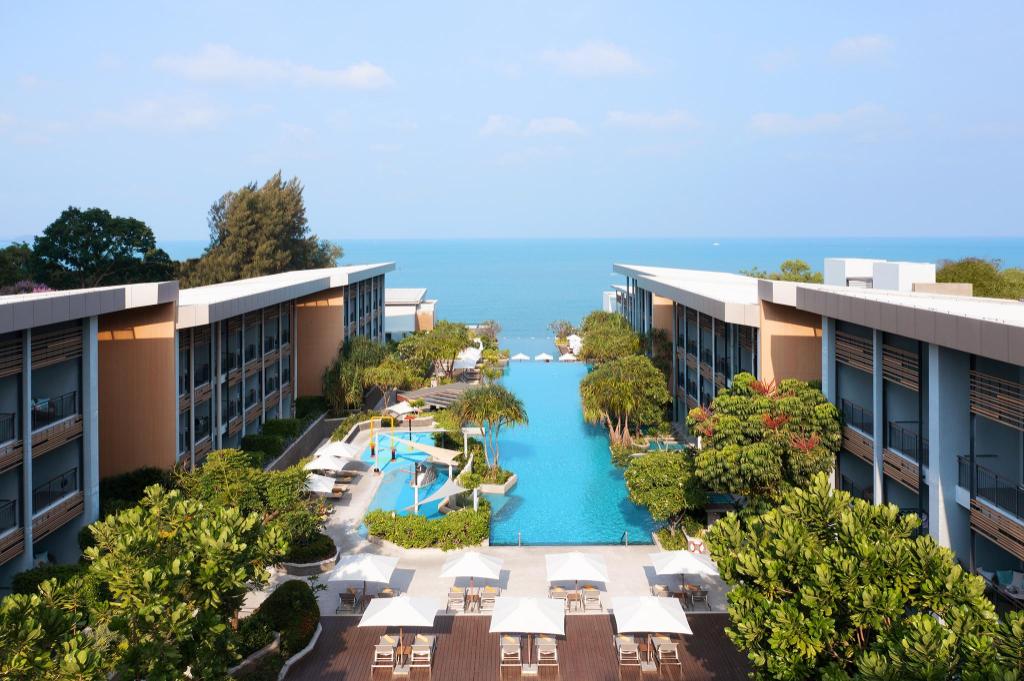 Pattaya Renaissance-Pattaya-Resort--Spa exterior