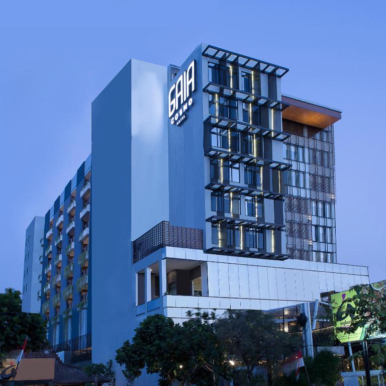 Yogyakarta Gaia-Cosmo-Hotel exterior