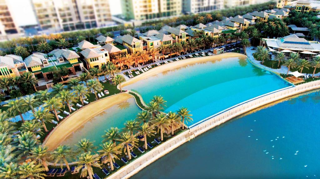 Manama Reef-Resort exterior