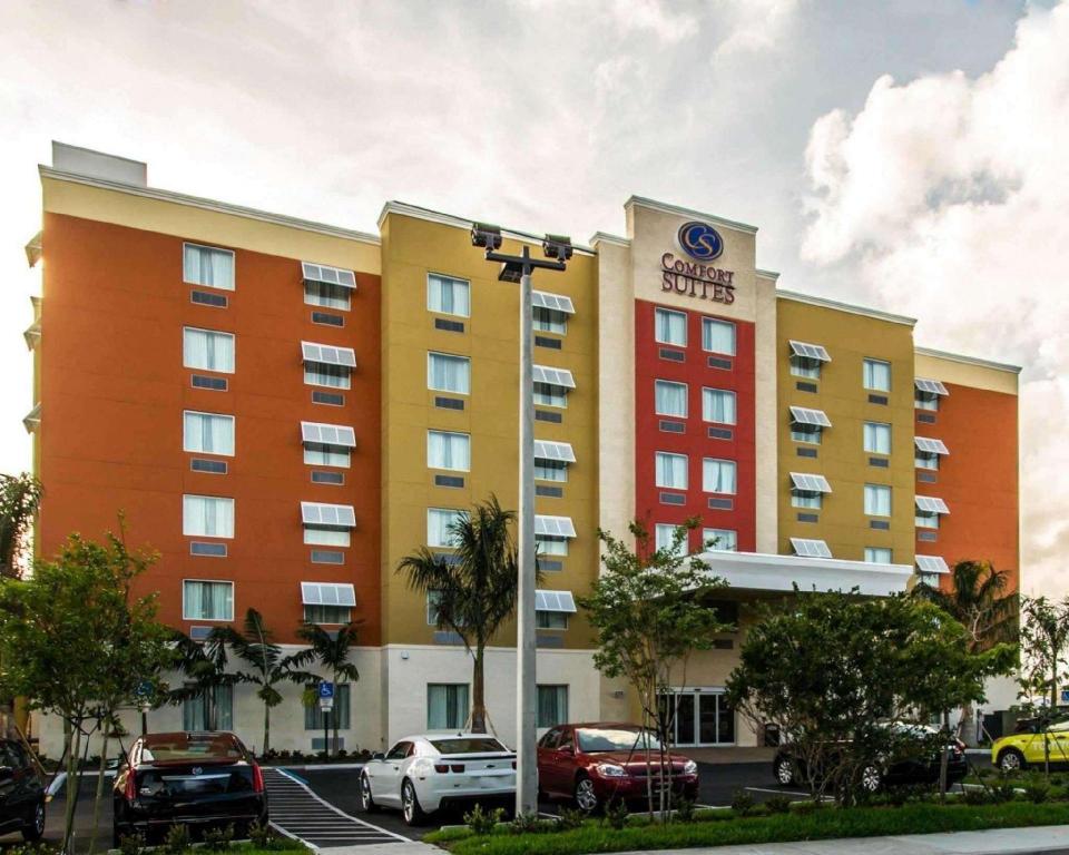 Comfort Suites Fort Lauderdale Airport South & Cruise Port