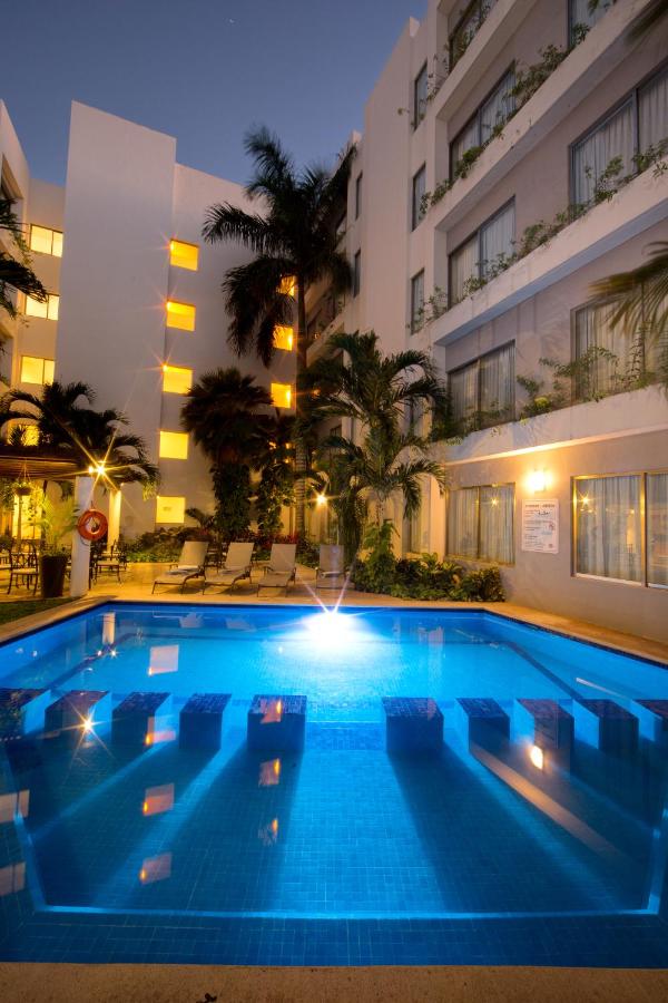 Cancun Ambiance-Suites facility