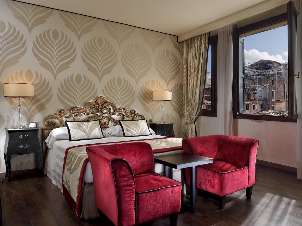 Venice Hotel-Amadeus interior