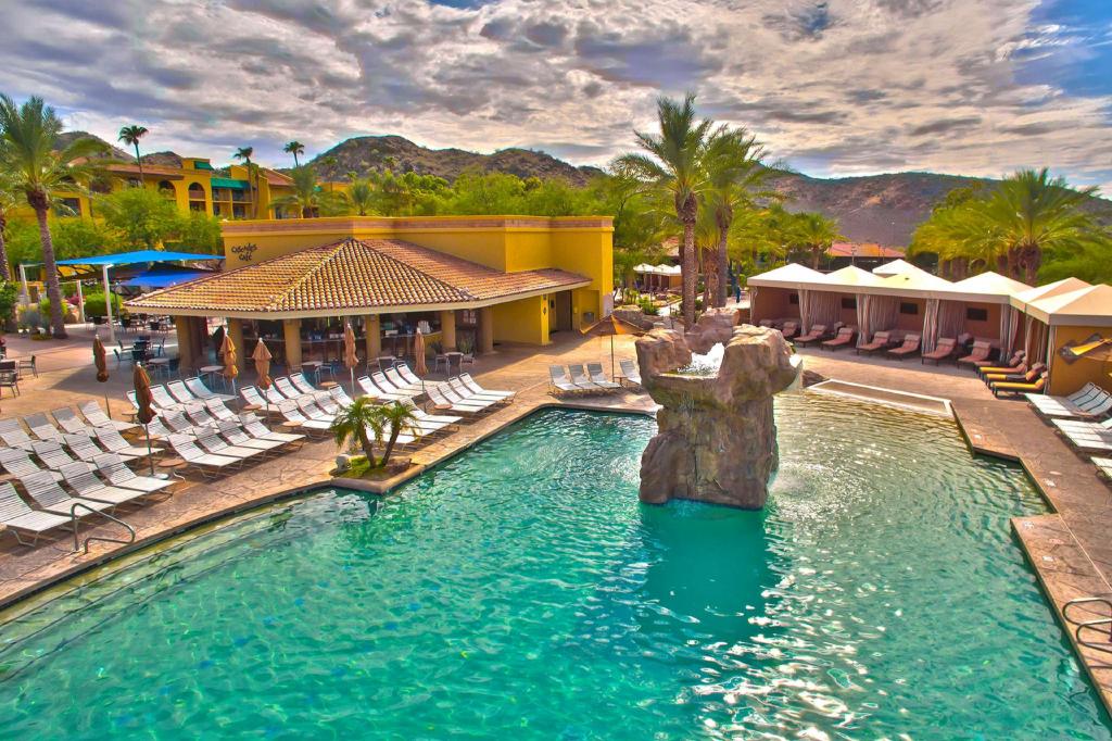 Phoenix Hilton-Phoenix-Tapatio-Cliffs-Resort facility