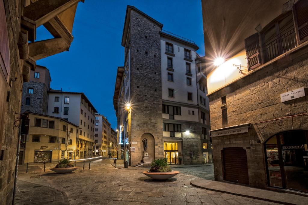Florence BB-Hotel-Firenze-Pitti-Palace-al-Ponte-Vecchio exterior