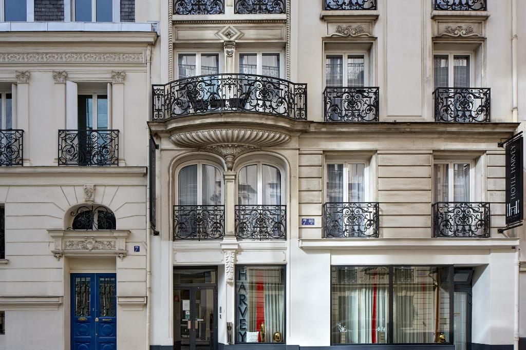 Paris Harvey-Hotel exterior