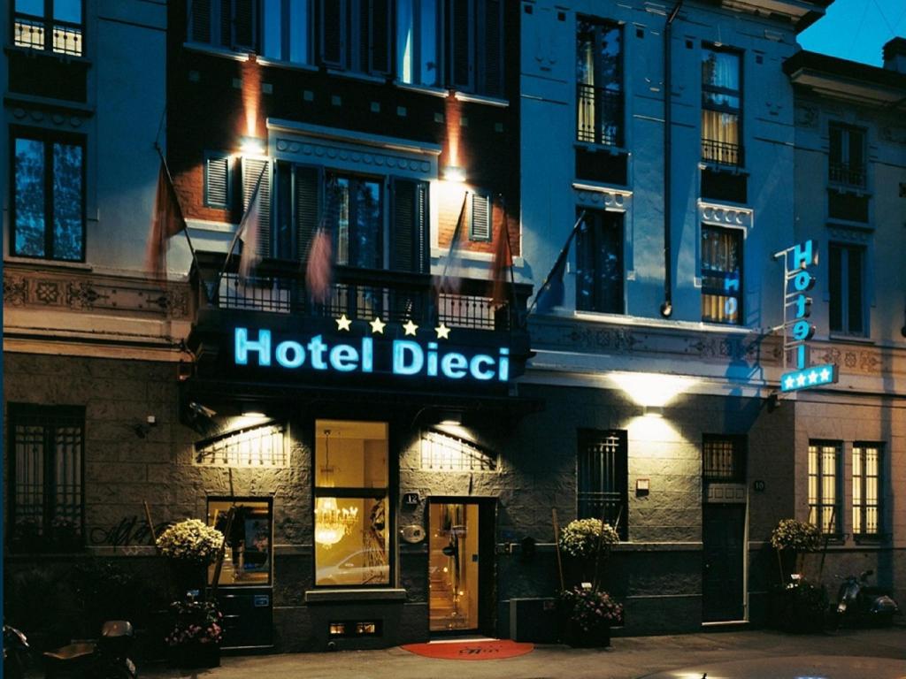 Milan Hotel-Dieci exterior