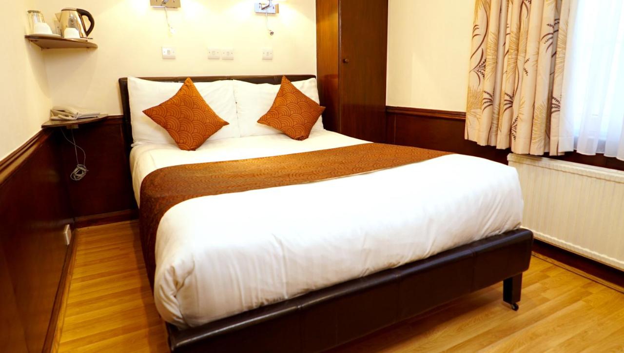 London La-Gaffe-Hotel-and-Restaurant interior