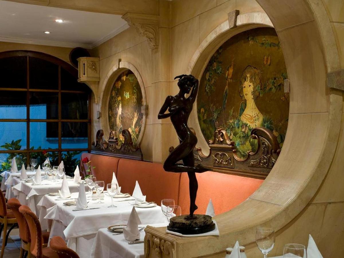 London La-Gaffe-Hotel-and-Restaurant facility