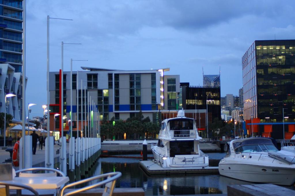 Melbourne Docklands-Private-Collection--Digital-Harbour exterior